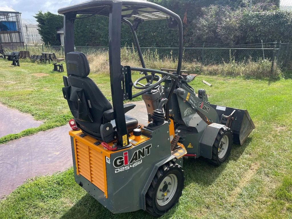 Radlader tipa Sonstige Giant D254SW shovel kniklader 2021 met slechts 423 uur, Gebrauchtmaschine u Kwintsheul (Slika 4)