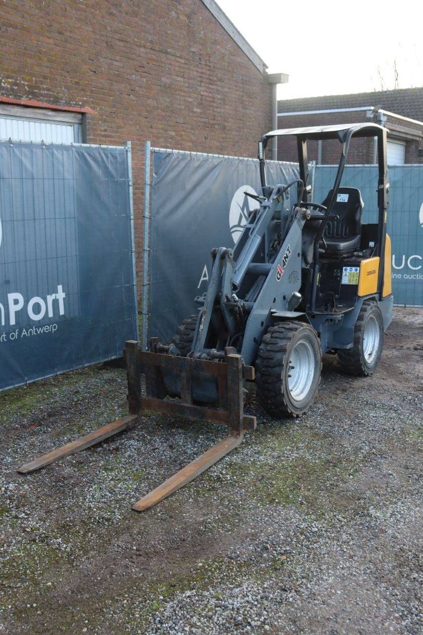 Radlader от тип Sonstige Giant D2635, Gebrauchtmaschine в Antwerpen (Снимка 10)