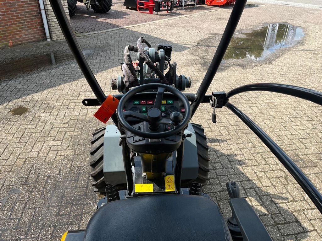 Radlader of the type Sonstige Giant D332SWT, Gebrauchtmaschine in MARIENHEEM (Picture 5)