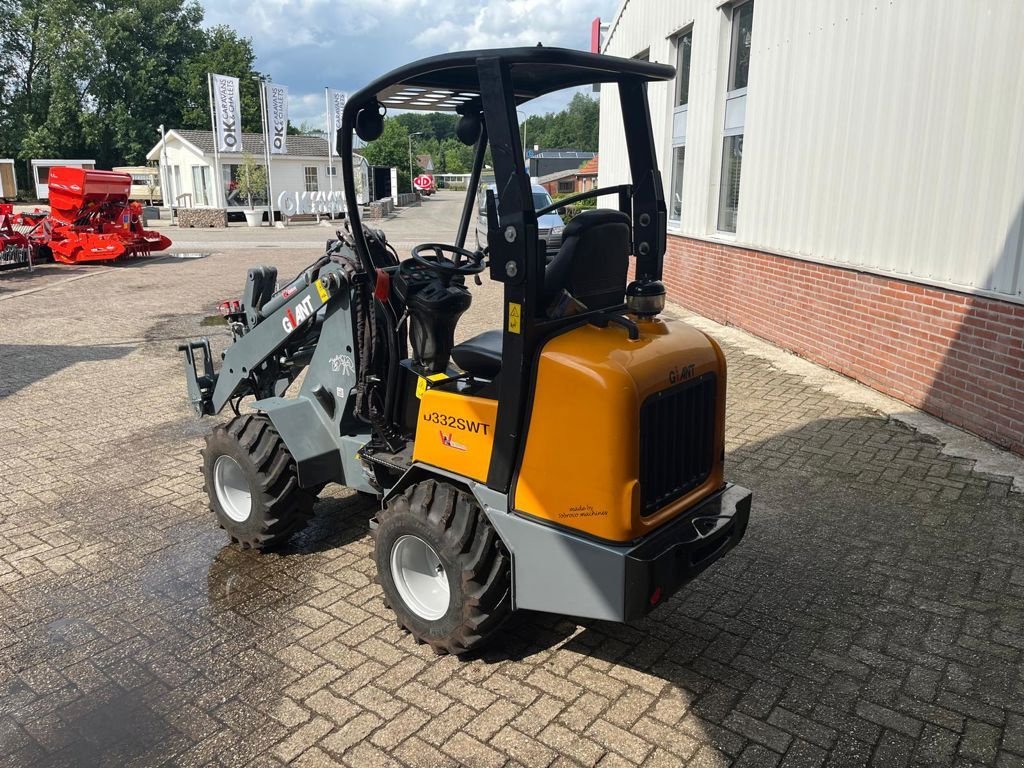 Radlader of the type Sonstige Giant D332SWT, Gebrauchtmaschine in MARIENHEEM (Picture 3)