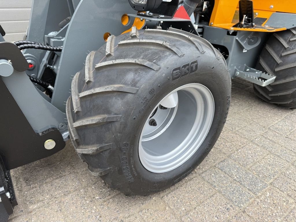 Radlader of the type Sonstige Giant G1200 minishovel / kniklader NIEUW &euro;400 LEASE, Neumaschine in Neer (Picture 10)