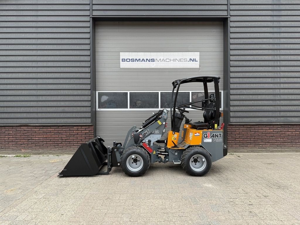 Radlader of the type Sonstige Giant G1200 minishovel / kniklader NIEUW &euro;400 LEASE, Neumaschine in Neer (Picture 4)