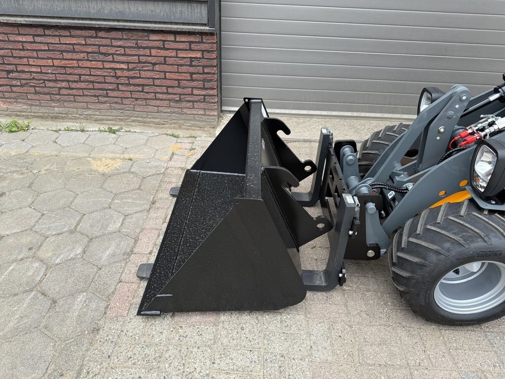 Radlader of the type Sonstige Giant G1200 minishovel / kniklader NIEUW &euro;400 LEASE, Neumaschine in Neer (Picture 9)