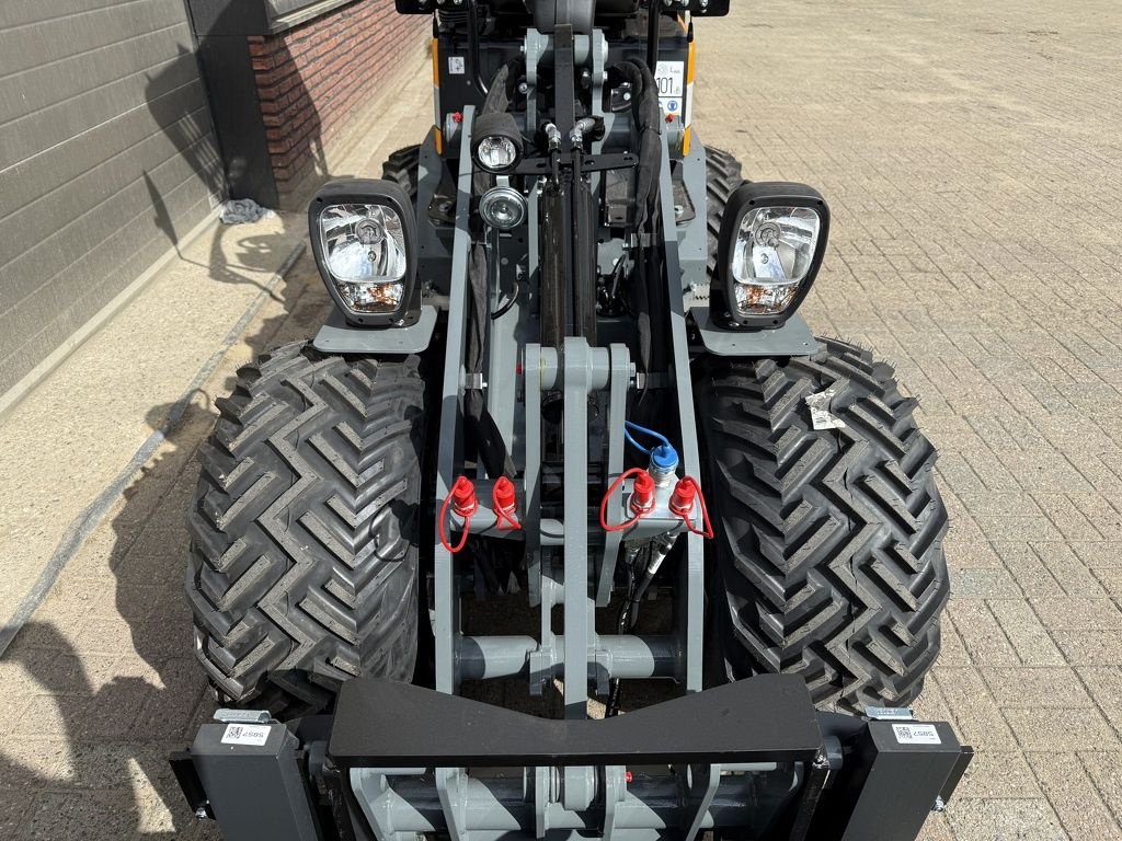 Radlader of the type Sonstige Giant G1500 L HD X-TRA minishovel / kniklader NIEUW, Neumaschine in Neer (Picture 9)