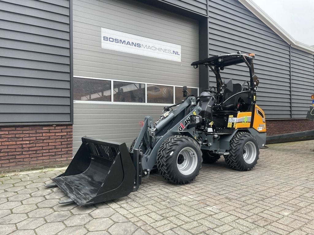 Radlader des Typs Sonstige Giant G2200 E X-TRA minishovel volledig elektrisch !!!, Neumaschine in Neer (Bild 3)