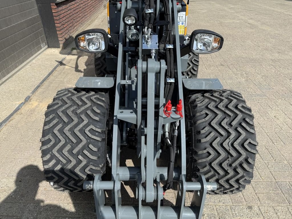Radlader of the type Sonstige Giant G2300 X-TRA HD minishovel / kniklader NIEUW &euro;545 LEASE, Neumaschine in Neer (Picture 8)