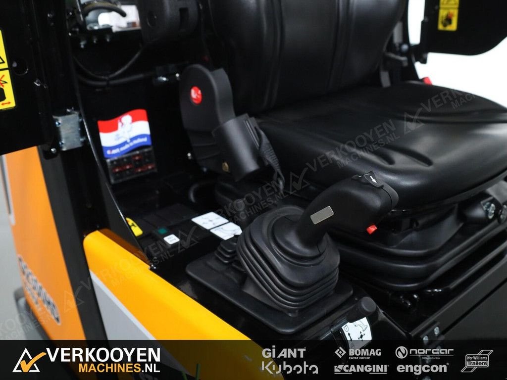 Radlader of the type Sonstige Giant G2300 X-tra HD, Neumaschine in Vessem (Picture 9)