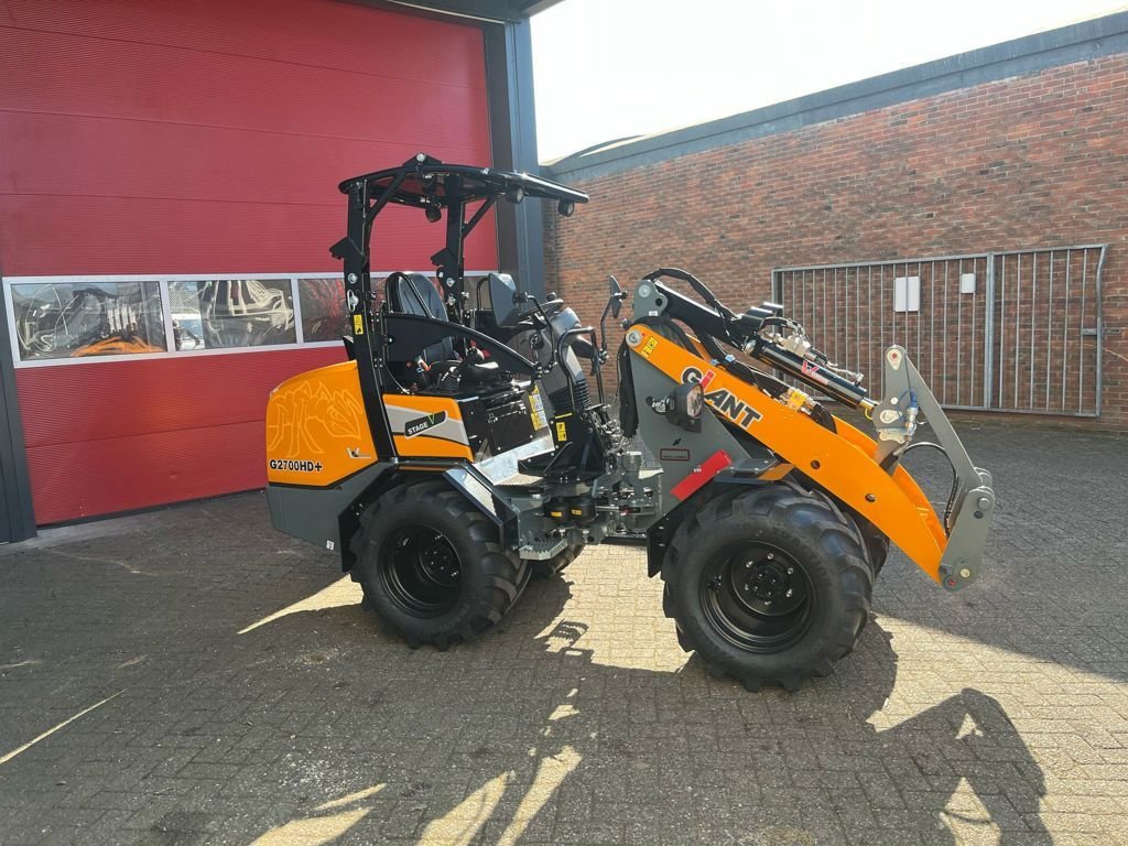 Radlader des Typs Sonstige Giant G2700 HD+, Neumaschine in MARIENHEEM (Bild 4)
