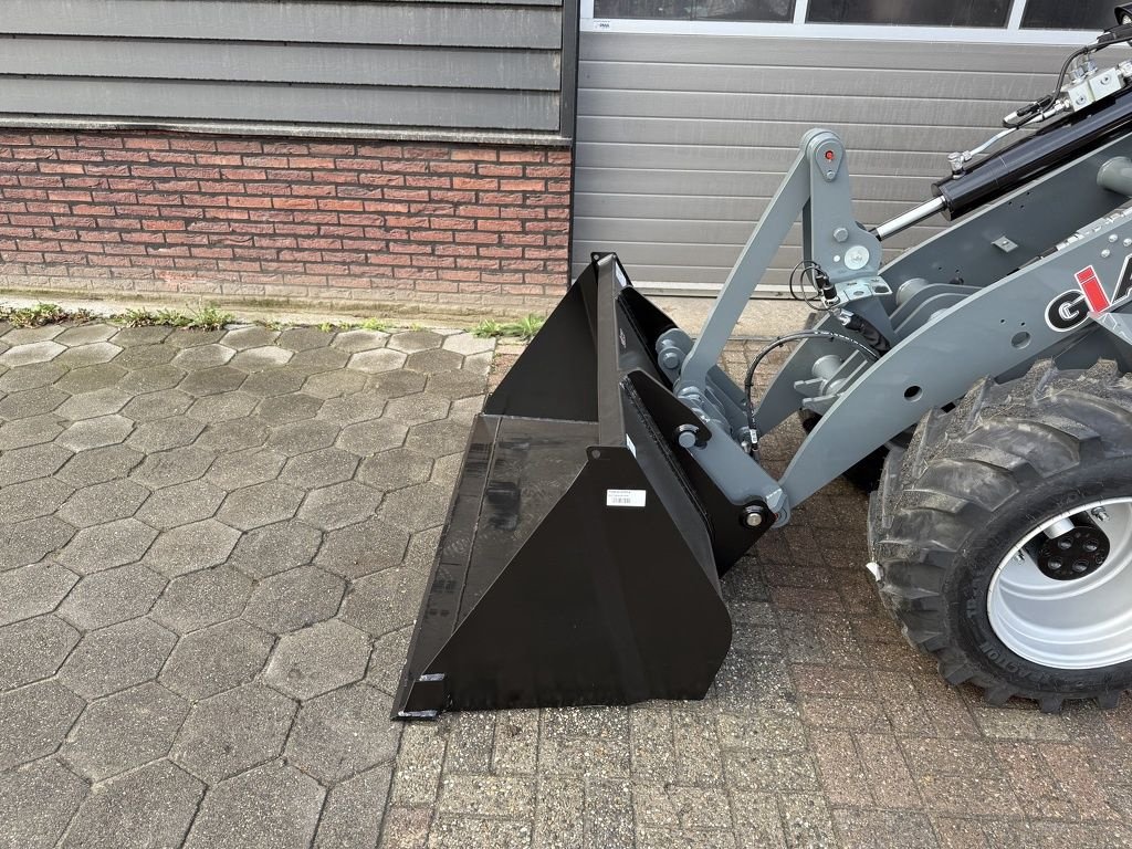 Radlader of the type Sonstige Giant G2700 HD + minishovel / kniklader NIEUW, Neumaschine in Neer (Picture 5)