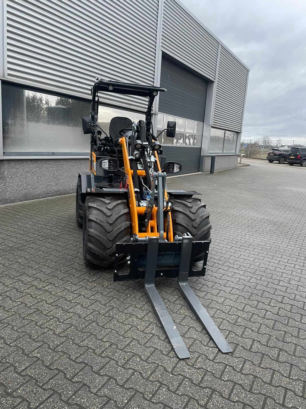 Radlader des Typs Sonstige Giant G2700 HD plus shovel, Neumaschine in Roermond (Bild 5)