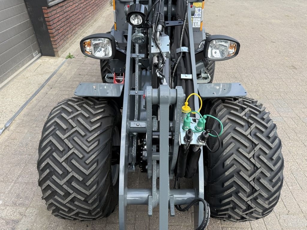 Radlader of the type Sonstige Giant G2700 HD X-TRA + minishovel / kniklader NIEUW, Neumaschine in Neer (Picture 9)
