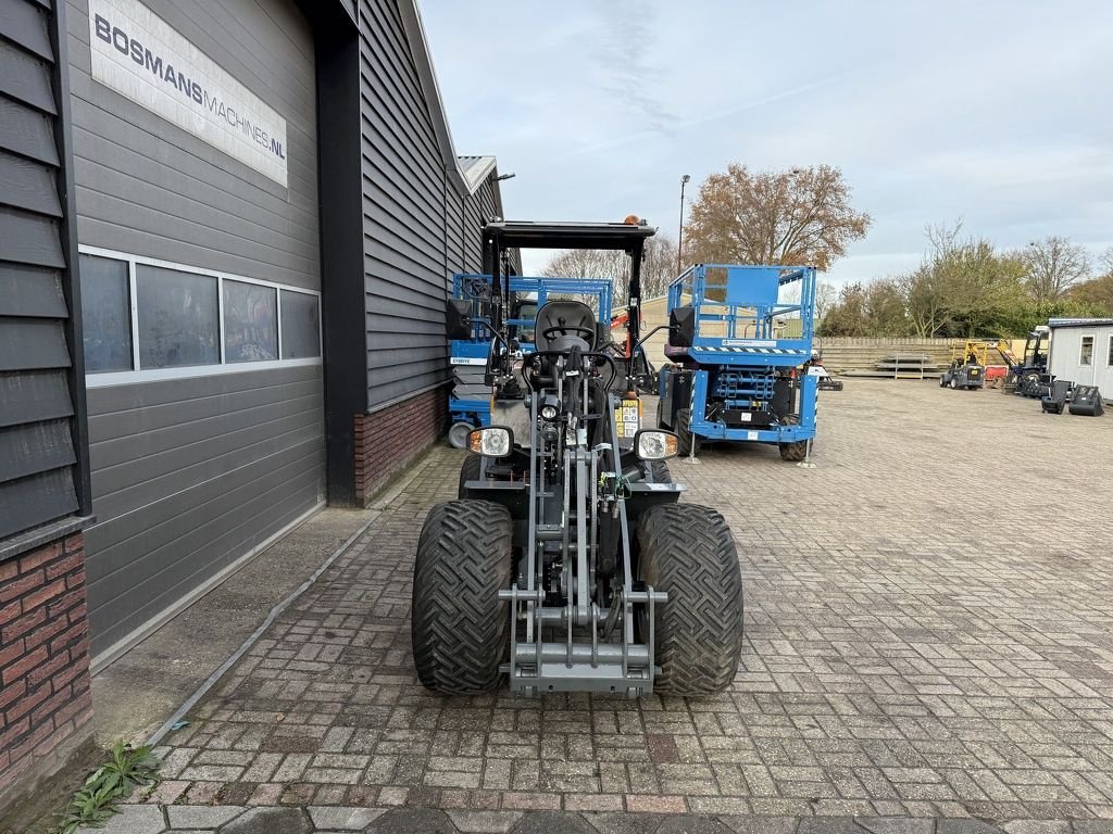 Radlader des Typs Sonstige Giant G2700 X-TRA HD+ minishovel BJ 2025 445 uur &euro;635 LEASE, Gebrauchtmaschine in Neer (Bild 4)