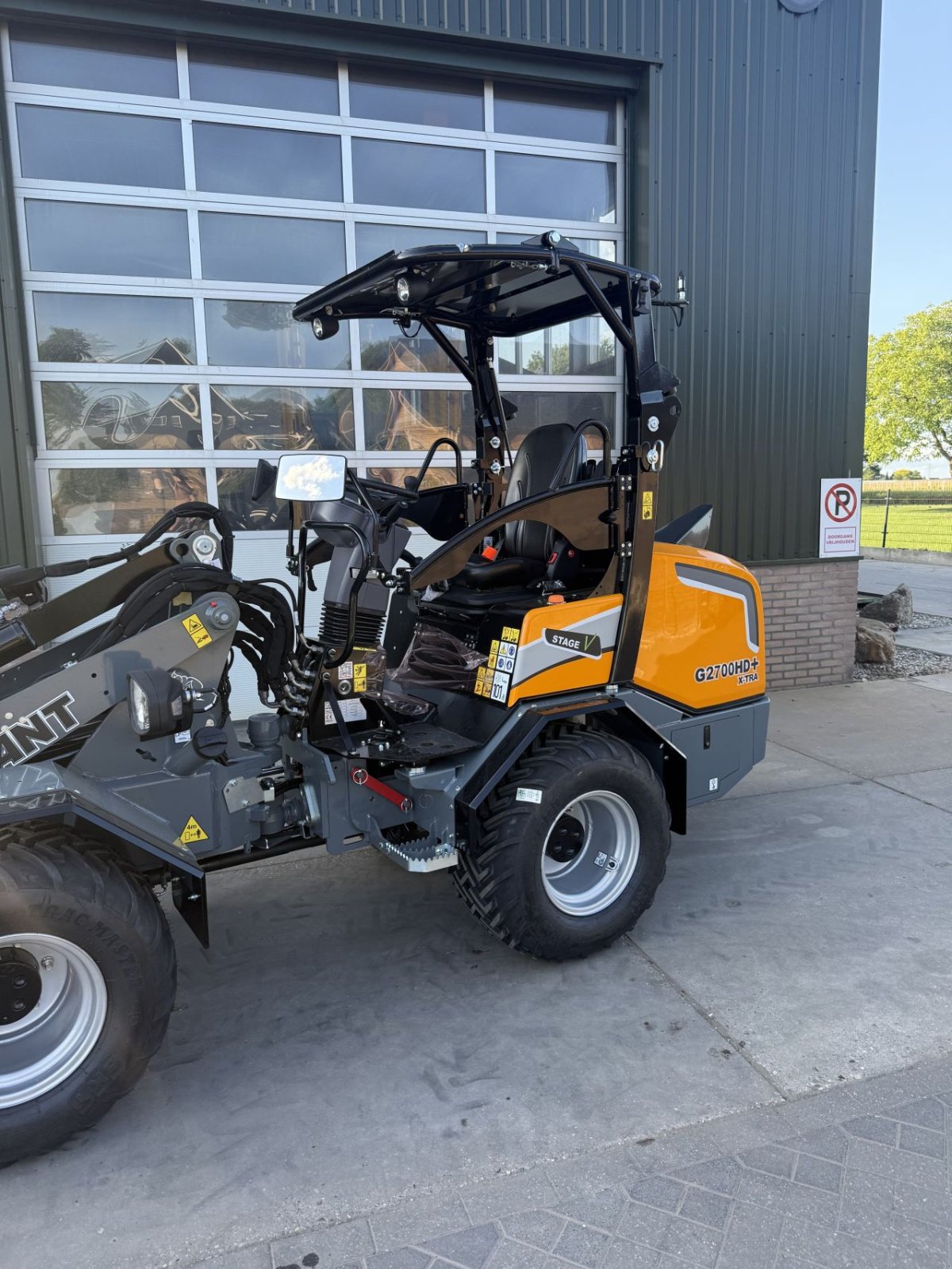 Radlader of the type Sonstige Giant G2700, Gebrauchtmaschine in Wadenoijen (Picture 2)