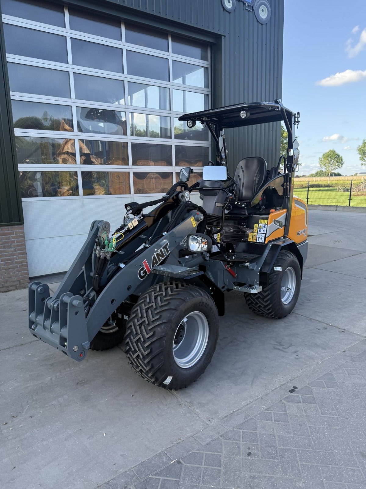 Radlader of the type Sonstige Giant G2700, Gebrauchtmaschine in Wadenoijen (Picture 1)