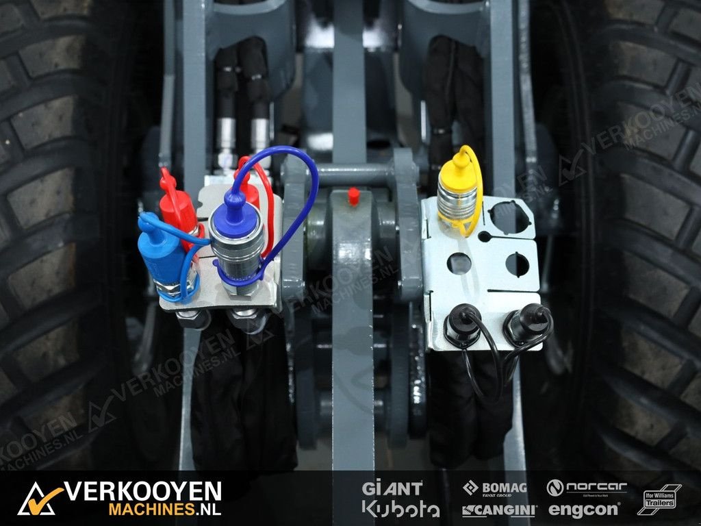 Radlader des Typs Sonstige Giant G3500 (Cabine), Neumaschine in Vessem (Bild 9)