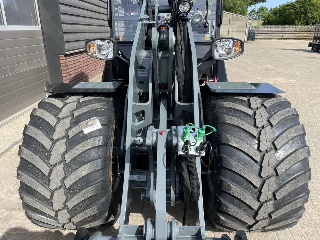 Radlader des Typs Sonstige Giant G3500 shovel NIEUW &euro;795 LEASE, Neumaschine in Neer (Bild 9)