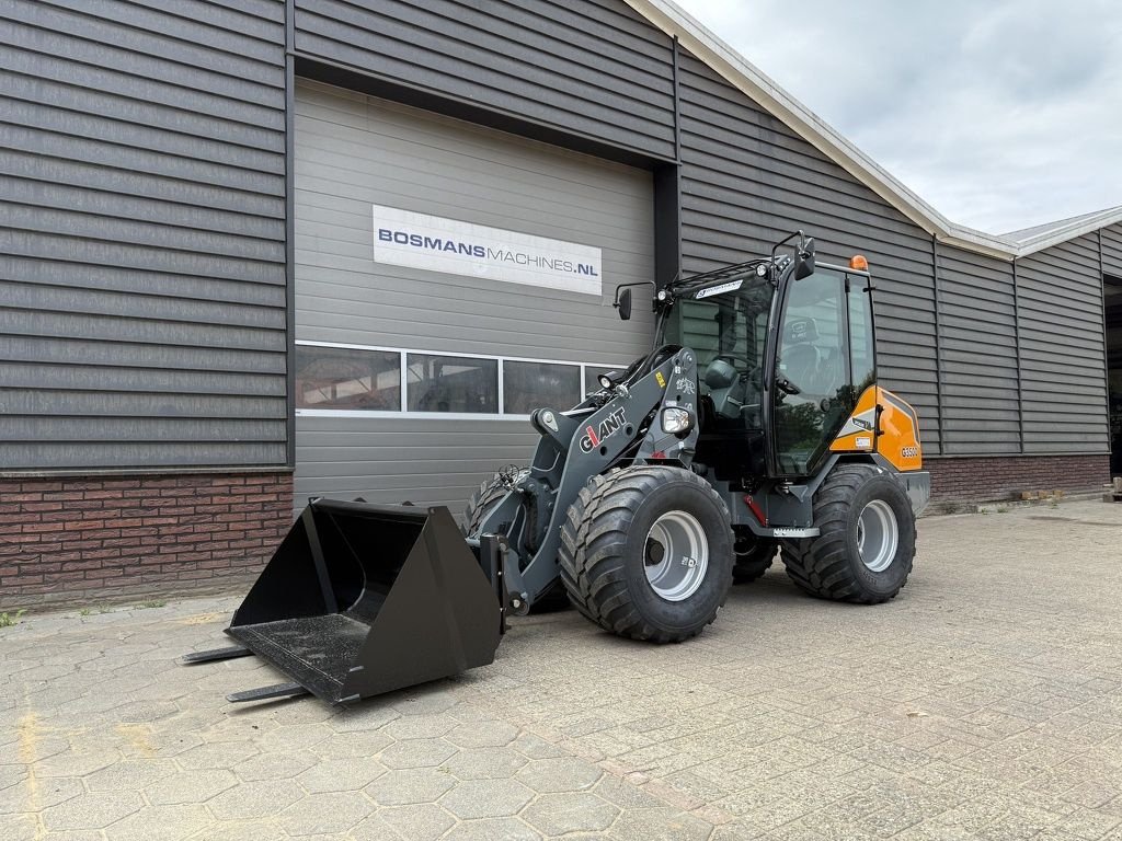 Radlader des Typs Sonstige Giant G3500 shovel NIEUW met cabine, Neumaschine in Neer (Bild 1)