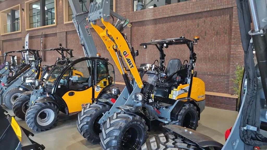 Radlader des Typs Sonstige Giant Jubileum modellen G2500 HD & G2700 HD, Neumaschine in Klimmen (Bild 2)