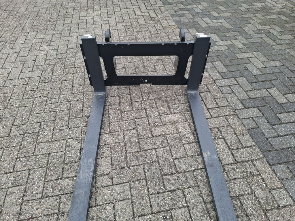 Radlader of the type Sonstige Giant PV-FEM2_SPEC-1200-G, Neumaschine in MARIENHEEM (Picture 1)