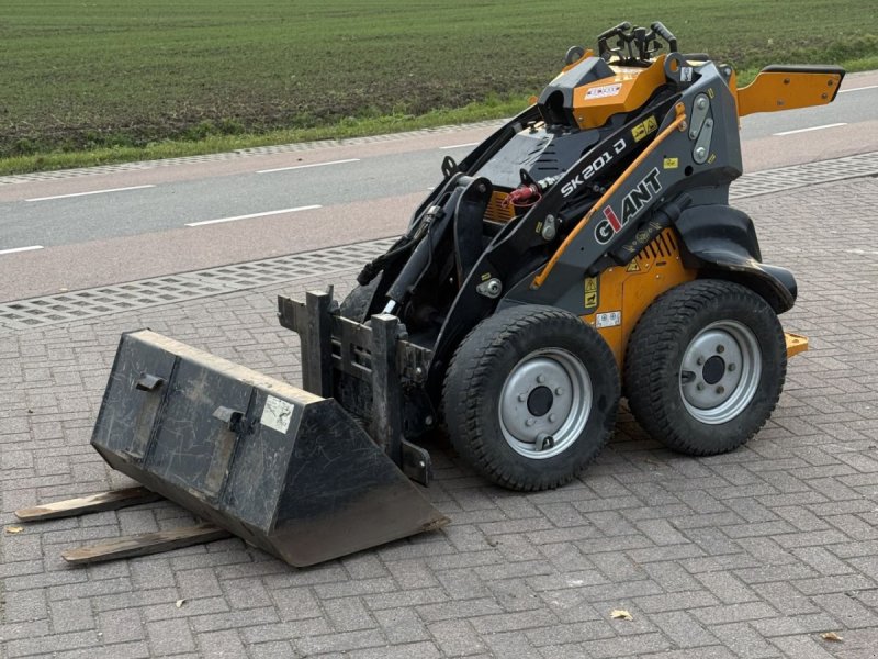 Radlader van het type Sonstige Giant Sk201, Gebrauchtmaschine in Wadenoijen