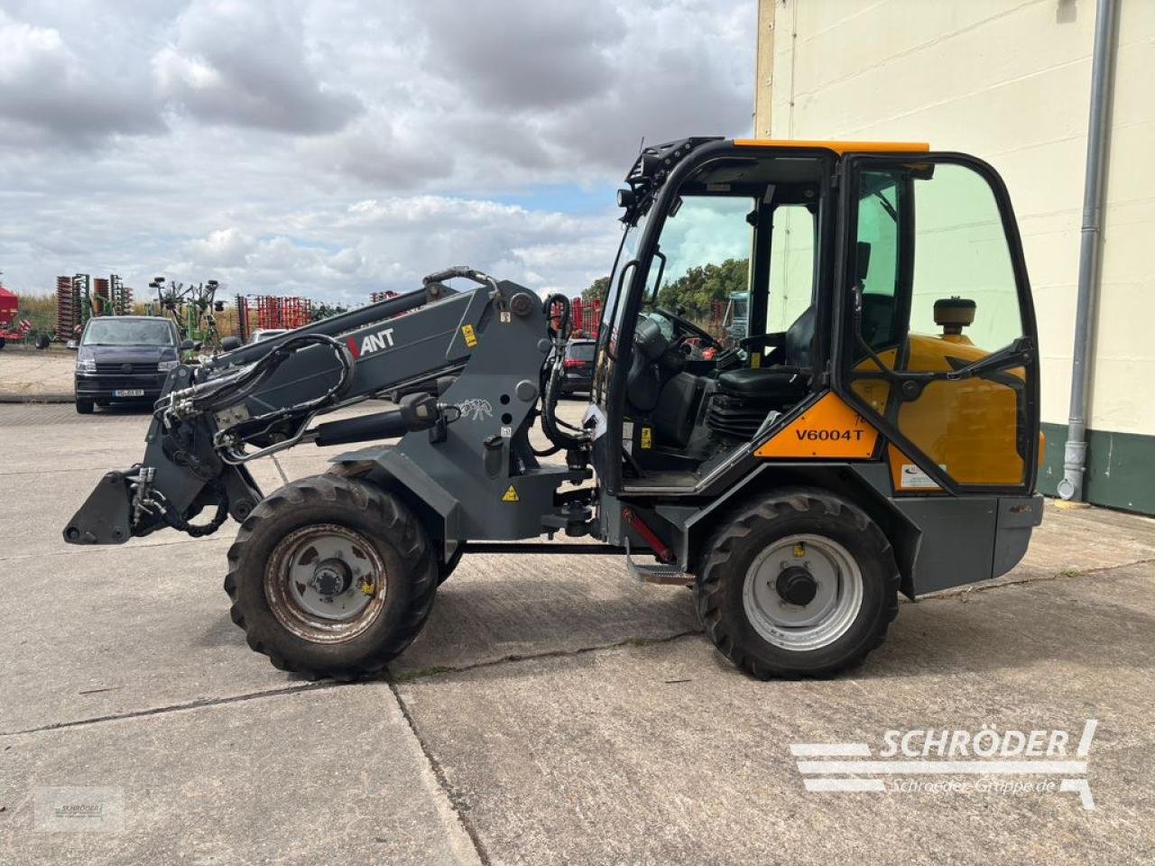 Radlader of the type Sonstige GIANT V 6004 T, Gebrauchtmaschine in Langenweddingen (Picture 2)