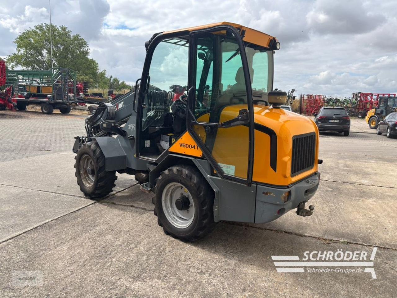 Radlader of the type Sonstige GIANT V 6004 T, Gebrauchtmaschine in Langenweddingen (Picture 3)