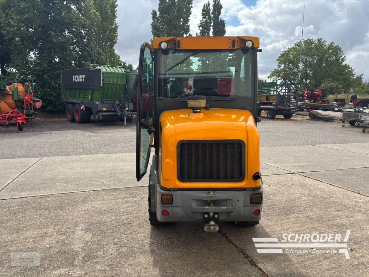 Radlader of the type Sonstige GIANT V 6004 T, Gebrauchtmaschine in Langenweddingen (Picture 4)