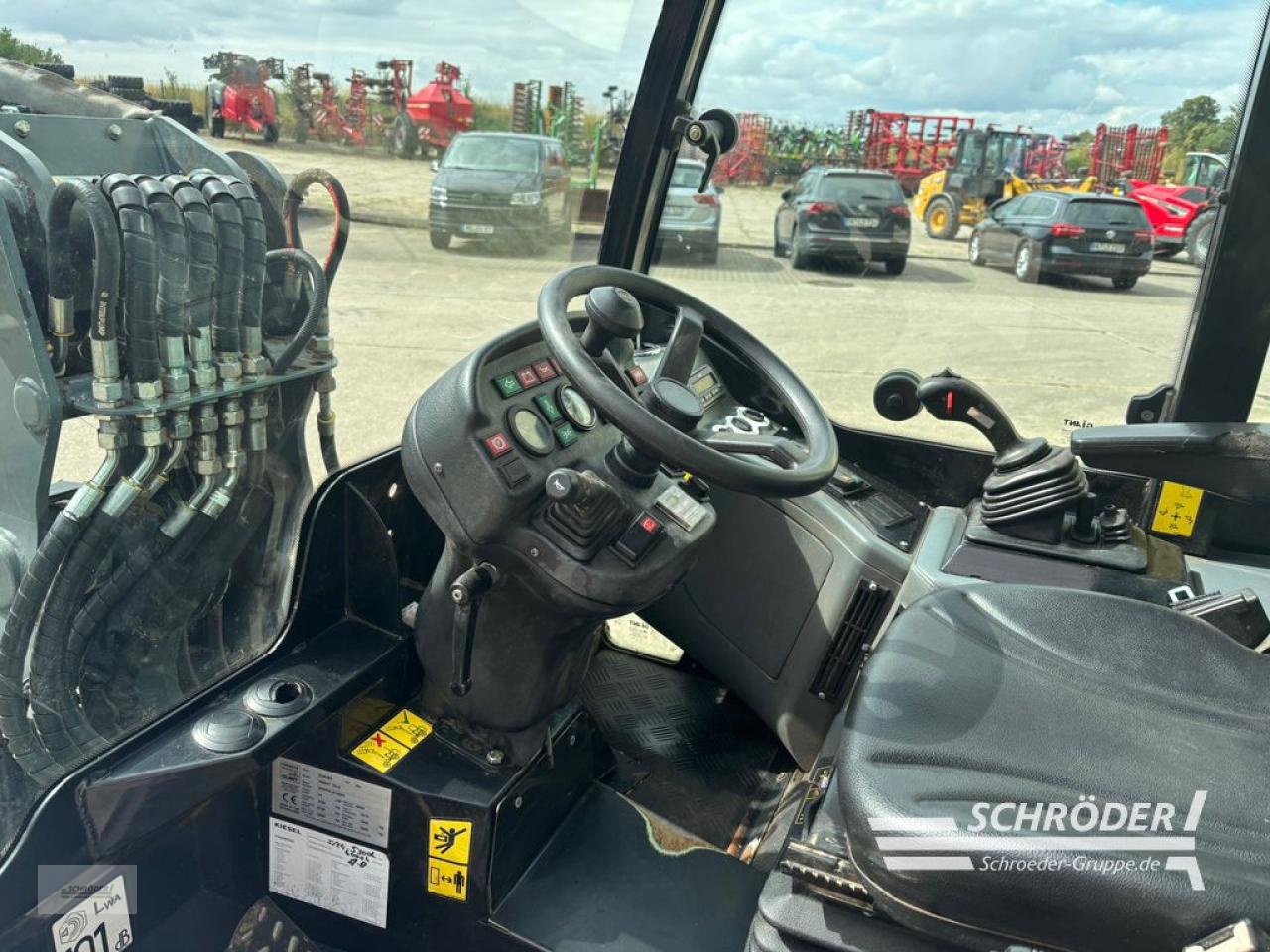 Radlader of the type Sonstige GIANT V 6004 T, Gebrauchtmaschine in Langenweddingen (Picture 10)