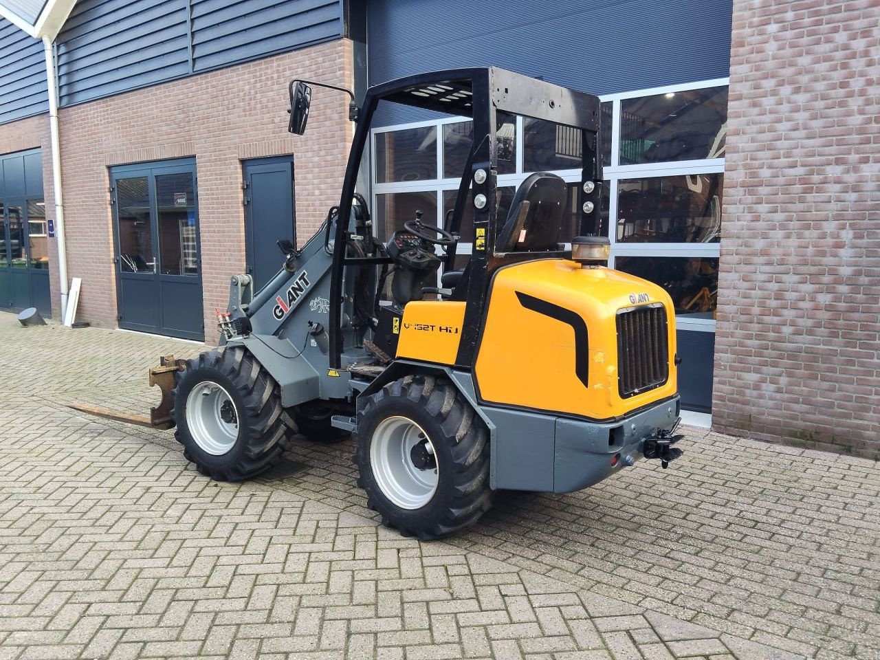 Radlader des Typs Sonstige Giant V452t, Gebrauchtmaschine in Lunteren (Bild 2)