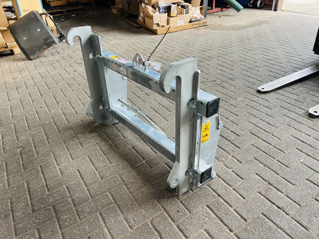 Radlader of the type Sonstige Kemp Adapter JCB-Euro, Neumaschine in Coevorden (Picture 4)