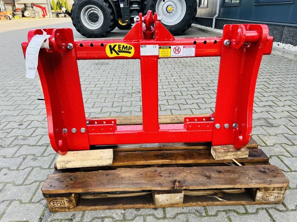 Radlader des Typs Sonstige Kemp Adapter Terex scheaff yanmar naar 3 punt, Neumaschine in Coevorden (Bild 2)