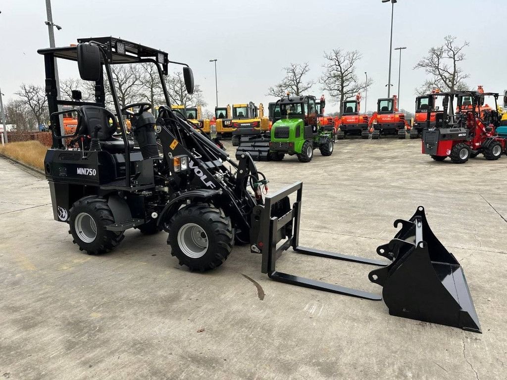 Radlader типа Sonstige Mini 750, Neumaschine в Antwerpen (Фотография 3)