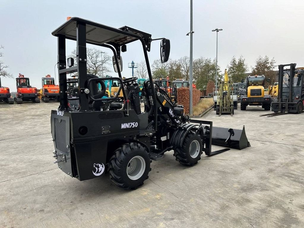 Radlader of the type Sonstige Mini 750, Gebrauchtmaschine in Antwerpen (Picture 4)