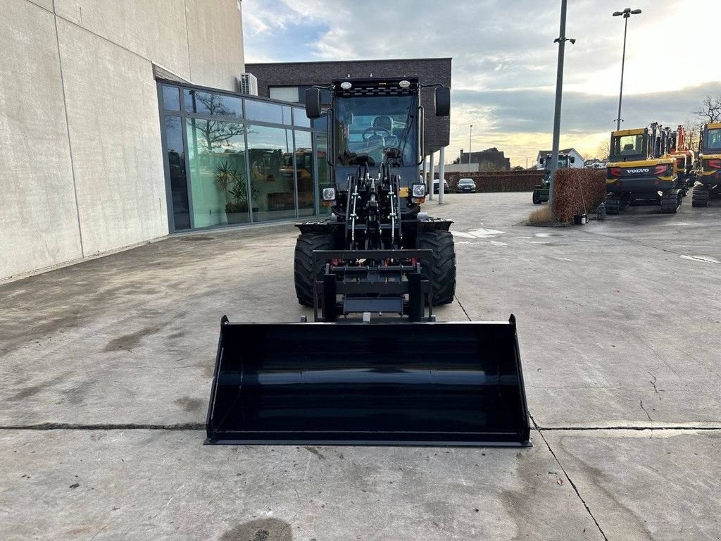 Radlader des Typs Sonstige Mini 780T, Neumaschine in Antwerpen (Bild 2)