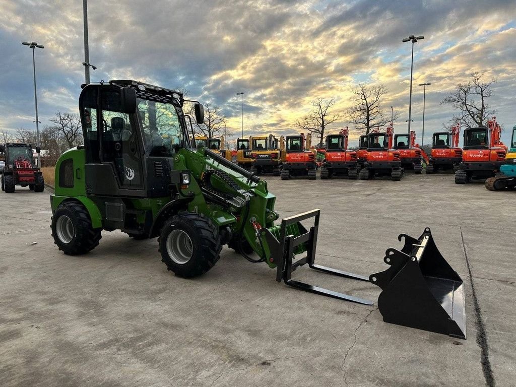 Radlader des Typs Sonstige Mini 780TT, Neumaschine in Antwerpen (Bild 3)