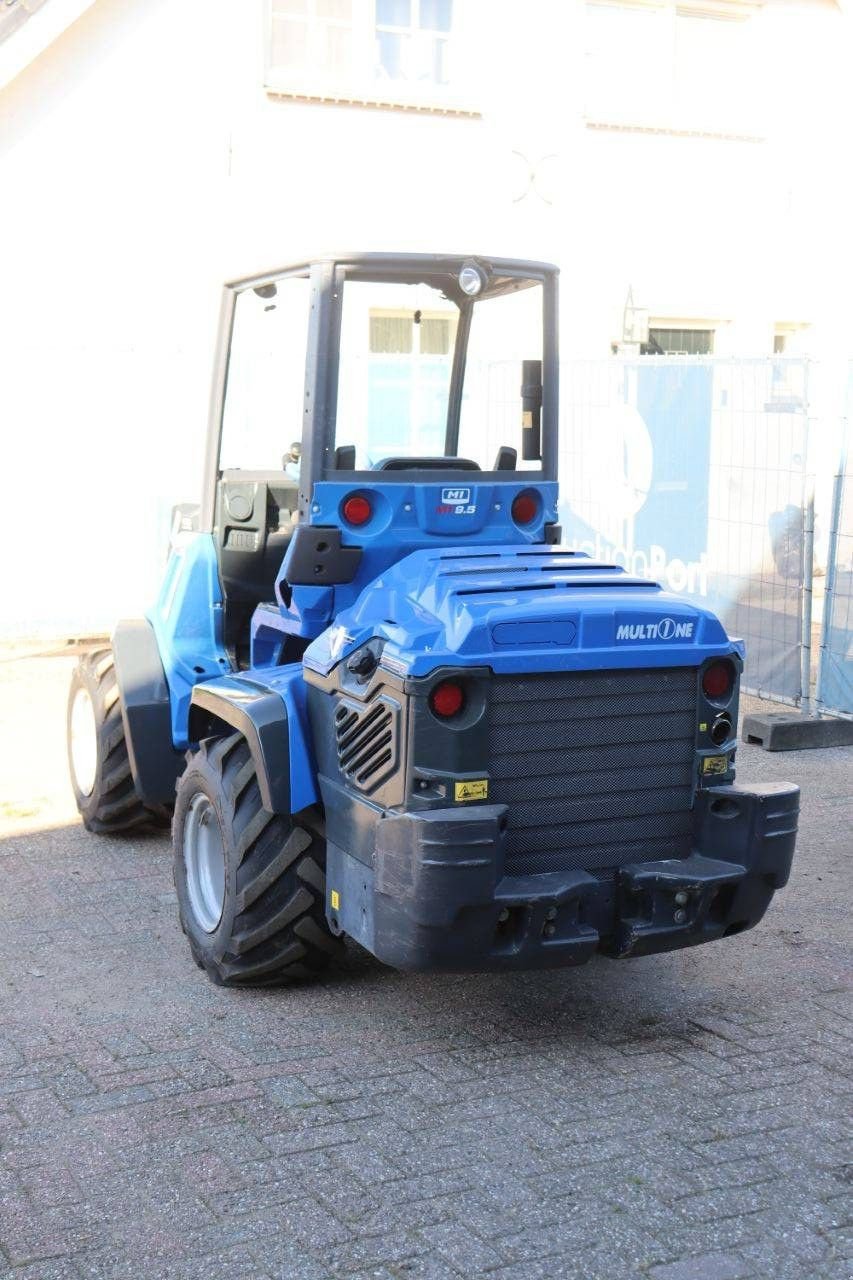 Radlader типа Sonstige MultiOne 9.5, Gebrauchtmaschine в Antwerpen (Фотография 4)