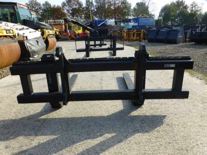 Radlader of the type Sonstige Palletvorken 11 ton Volvo/Liebherr/JCB aansluiting, Neumaschine in Holten (Picture 2)