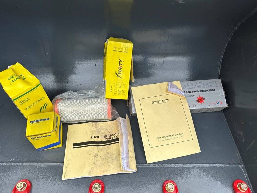 Radlader van het type Sonstige Plus Power HQ180T, Gebrauchtmaschine in Antwerpen (Foto 11)