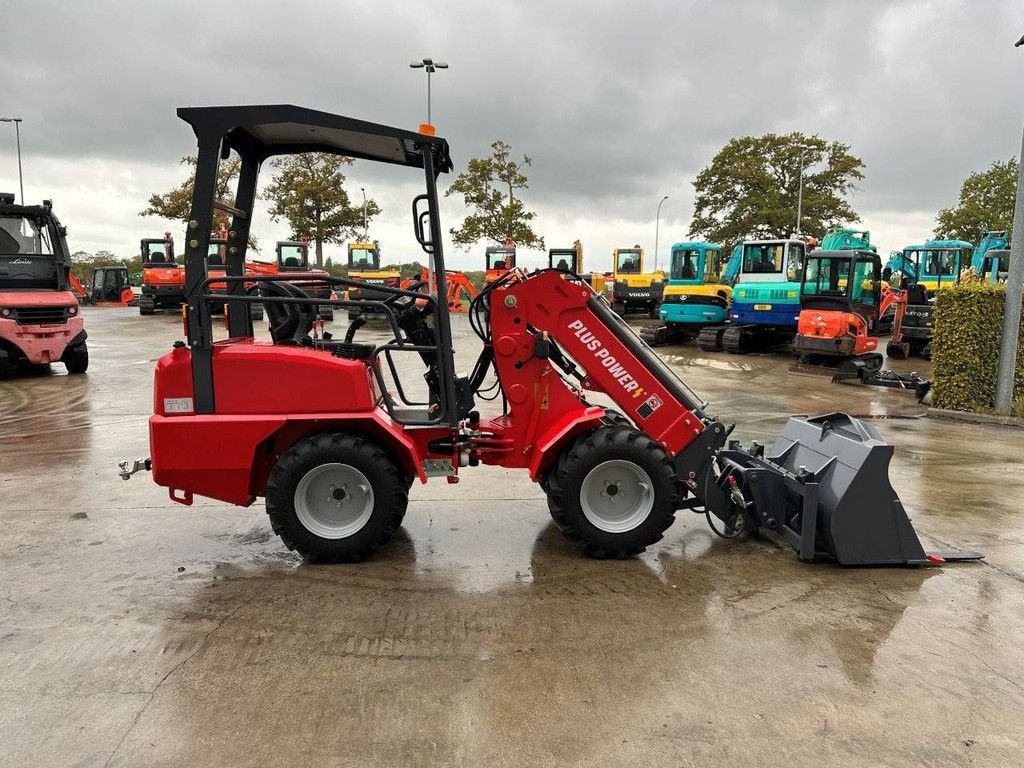 Radlader van het type Sonstige Plus Power HQ180T, Gebrauchtmaschine in Antwerpen (Foto 5)
