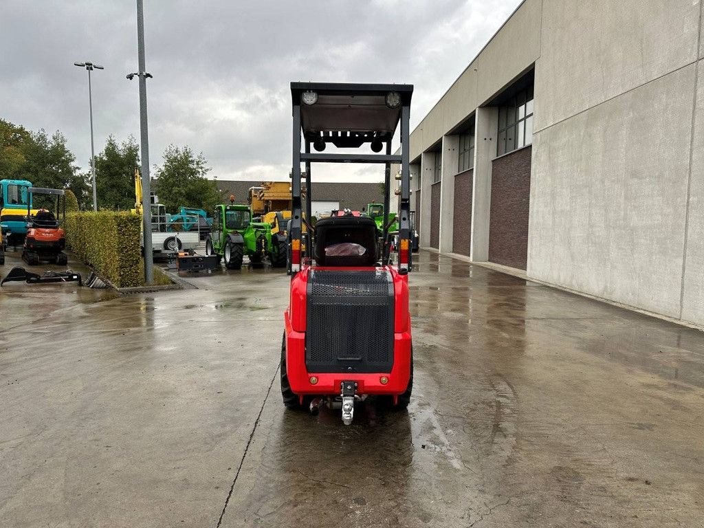 Radlader van het type Sonstige Plus Power HQ180T, Gebrauchtmaschine in Antwerpen (Foto 8)