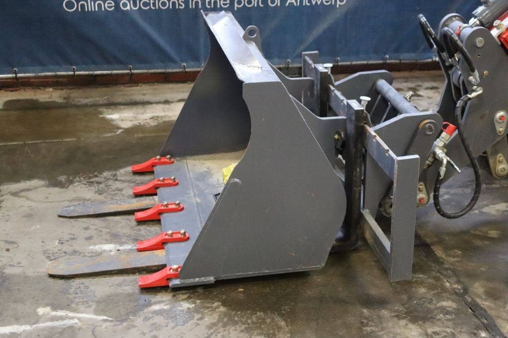 Radlader от тип Sonstige Plus Power HQ180T, Neumaschine в Antwerpen (Снимка 9)