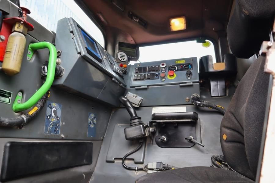 Radlader of the type Sonstige Sandvik LH410 Diesel, 4x4 Drive, 10t Capacity, Tilting Buc, Gebrauchtmaschine in Groenlo (Picture 4)