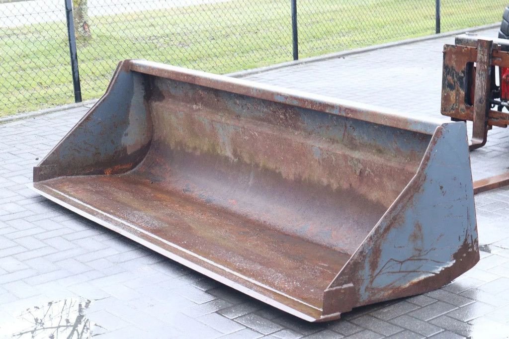 Radlader typu Sonstige Sch&auml;ffer 8082 FORKS BUCKET EXTRA FUNCTION, Gebrauchtmaschine w Marknesse (Zdjęcie 9)