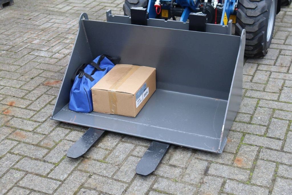 Radlader от тип Sonstige V-tech E604, Neumaschine в Antwerpen (Снимка 11)