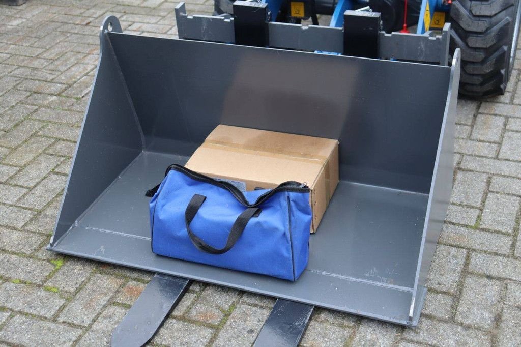 Radlader des Typs Sonstige V-tech E604, Neumaschine in Antwerpen (Bild 11)