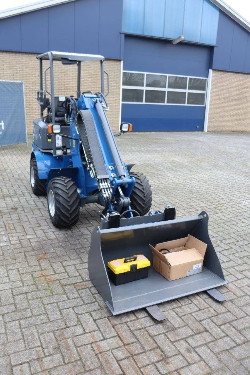 Radlader от тип Sonstige V-tech E606 TELE, Gebrauchtmaschine в Antwerpen (Снимка 8)