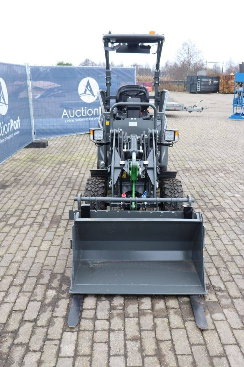 Radlader des Typs Sonstige WCM L1580e, Neumaschine in Antwerpen (Bild 8)