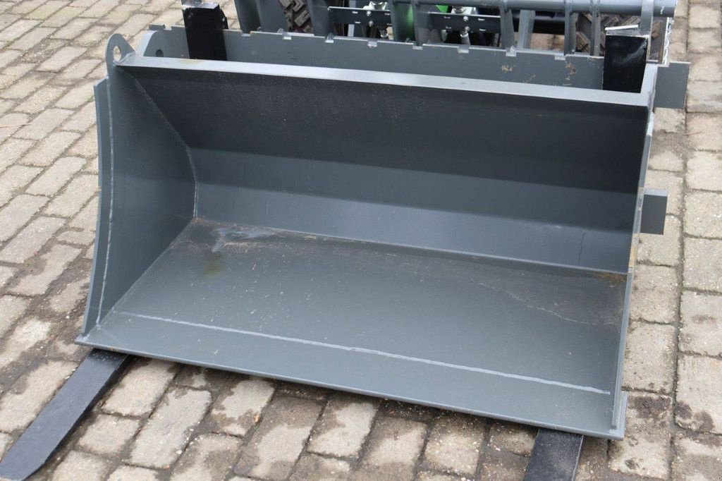 Radlader des Typs Sonstige WCM L1580e, Neumaschine in Antwerpen (Bild 11)