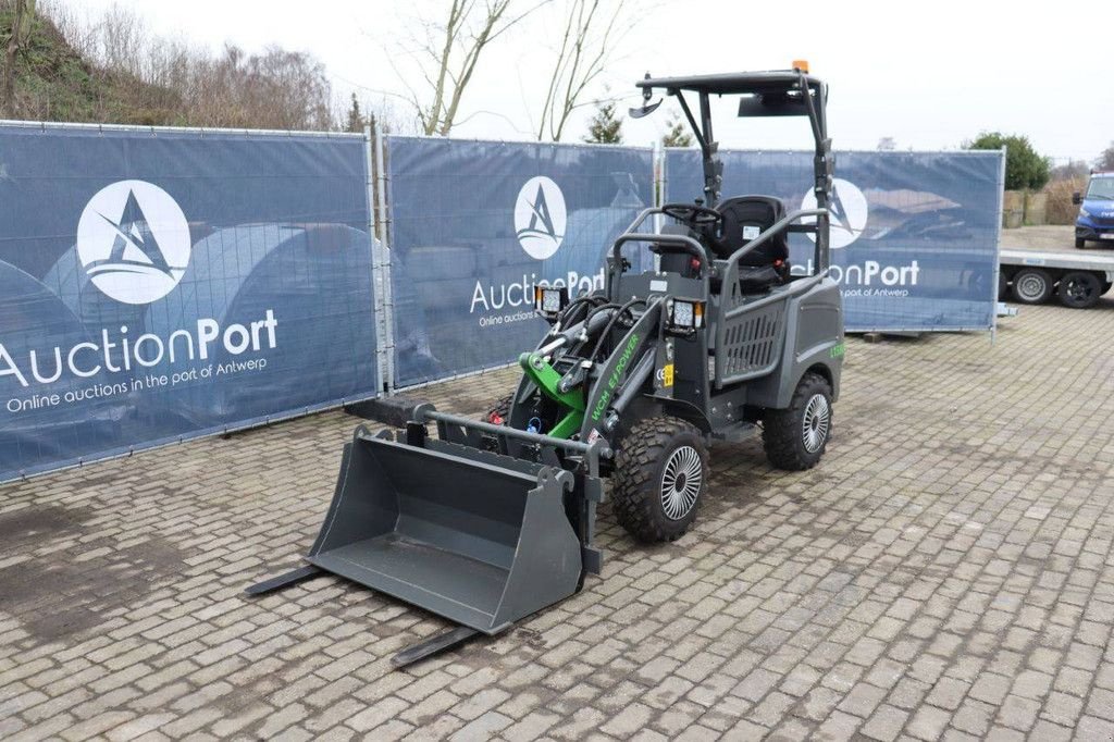 Radlader des Typs Sonstige WCM L1580e, Neumaschine in Antwerpen (Bild 9)