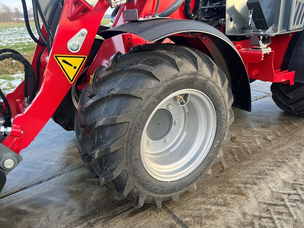 Radlader of the type Sonstige Weidemann Mitas 31X15.50-15, Neumaschine in Lunteren (Picture 3)